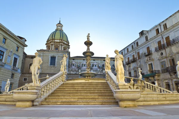 Palermo, Piazza Pretoria — Stockfoto