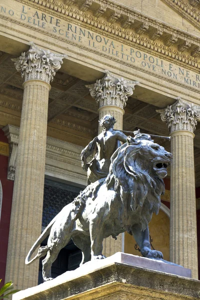 Palermo, teatr Massimo — Zdjęcie stockowe