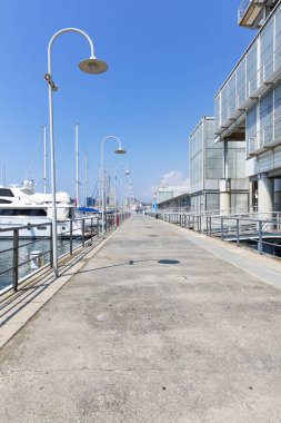 Liguria 'da bir şehir olan Cenova' nın antik limanının güzel manzarası