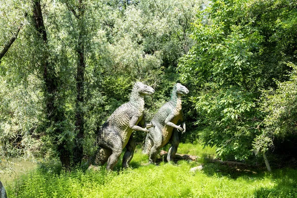 Bussolengo Italië 2019 Juli Levensgrote Reconstructie Van Een Gigantische Dinosaurus — Stockfoto