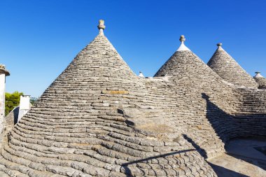 Alberobello, Puglia, İtalya. Trulli kentsel manzarası, bu bölgenin orijinal ve antik evleri