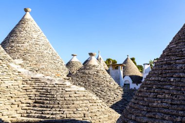 Alberobello, Puglia, İtalya. Trulli kentsel manzarası, bu bölgenin orijinal ve antik evleri