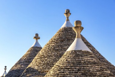 Alberobello, Puglia, İtalya. Trulli kentsel manzarası, bu bölgenin orijinal ve antik evleri