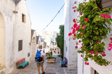 Alberobello, Puglia, İtalya. Trulli kentsel manzarası, bu bölgenin orijinal ve antik evleri