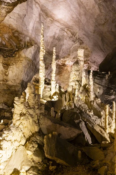 Огромная Система Карстовых Пещер Италии Марке Италия — стоковое фото