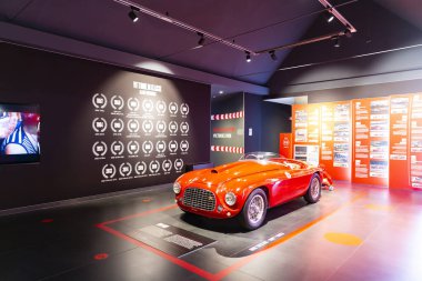 MARANELLO, İTALYA 2021, 10 Ağustos: Ferrari Müzesi Maranello, Modena, Emilia Romagna
