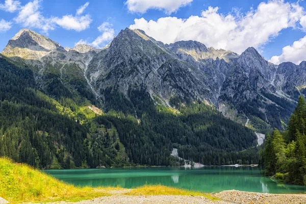 Jezero Antholz Krásné Jezero Jižním Tyrolsku Itálie — Stock fotografie