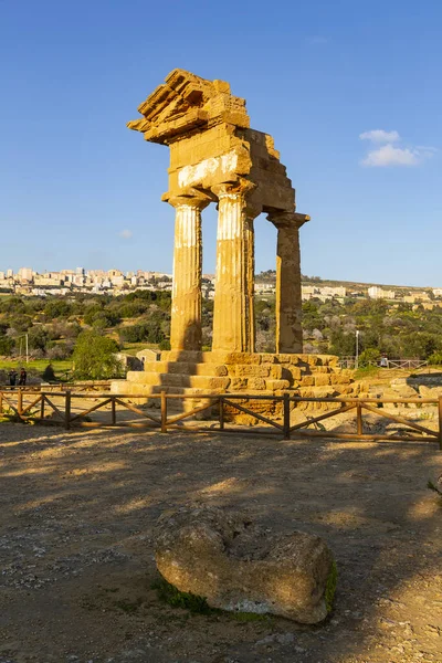 Agrigento Tapınaklar Vadisi Nin Arkeoloji Parkı Kolon Tanrılarının Mabedi Dioscuri — Stok fotoğraf