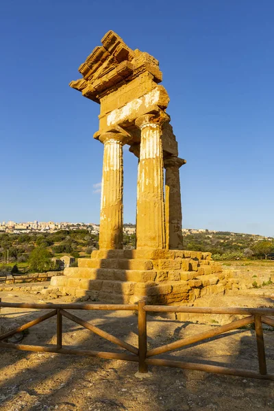 Agrigento Tapınaklar Vadisi Nin Arkeoloji Parkı Kolon Tanrılarının Mabedi Dioscuri — Stok fotoğraf