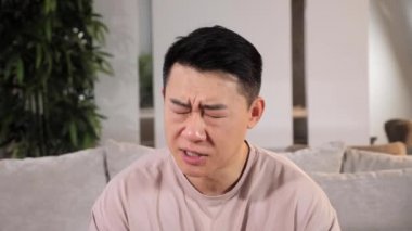 Anlaşmazlık, dur, HAYIR ilişki sorunları gergin web kamerası görüntüsü diyor.