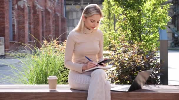 Portrait Young Blonde Attractive Girl Freelancer Casual Modern Clothes Makes — Video