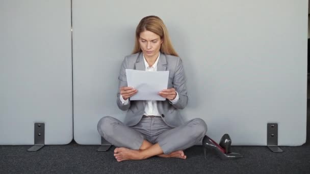 Office Worker Reading Document Financial Report Throws All Documents Floor — Stockvideo