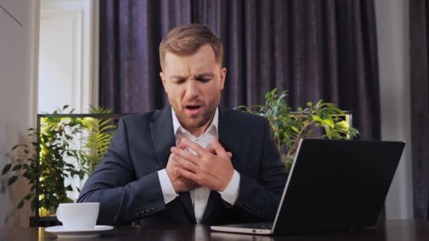 Trouble Breathing Chest Pain Businessman Sitting Restaurant Worried Problems Contract — Stockvideo