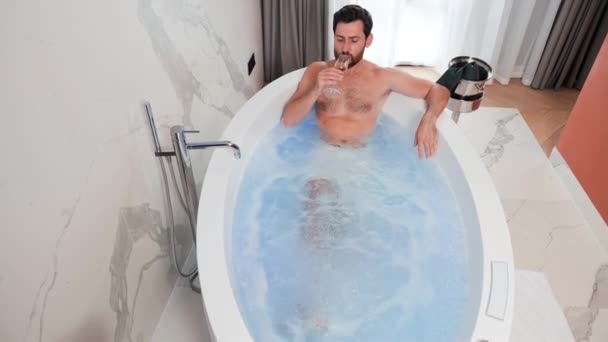 Rich Happy Sexy Businessman Enjoying Jacuzzi Spa Hotel Well Done — Stockvideo