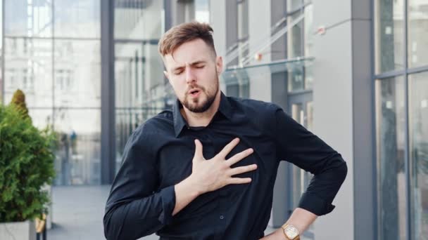 Dor Peito Homem Negócios Bonito Temer Sintomas Ataque Pânico Livre — Vídeo de Stock
