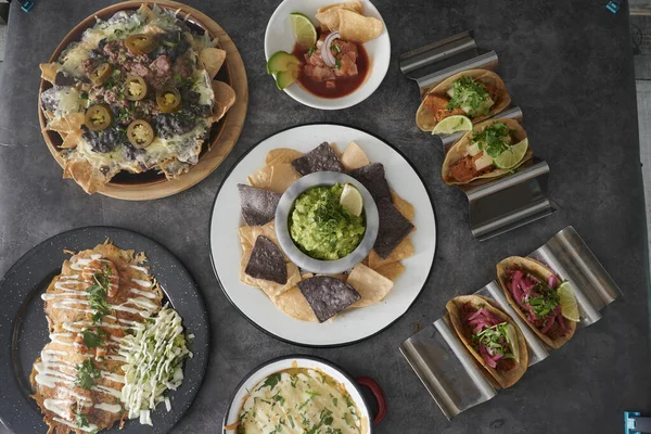 Sortido Comida Mexicana Com Fajitas Chili Con Carne Nachos Com Fotografia De Stock