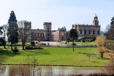 Witley mahkeme resmi bahçeleri ve klasik çeşmeler Harabeleri