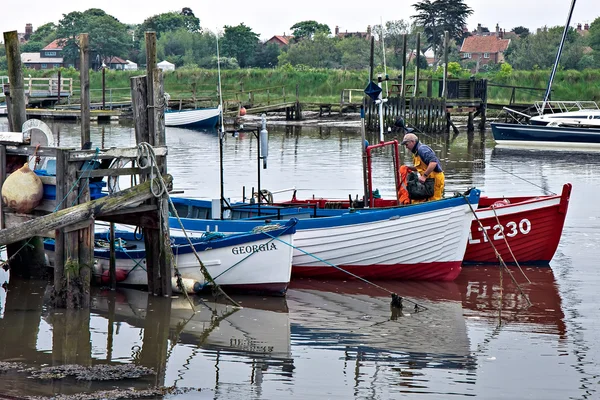 Łodzie na river blyth w southwold — Zdjęcie stockowe