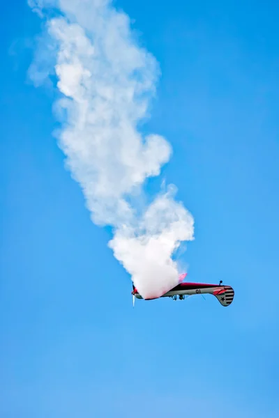 Aerostars Yak 50 aerial display at Biggin Hill Airshow — Stock Photo, Image