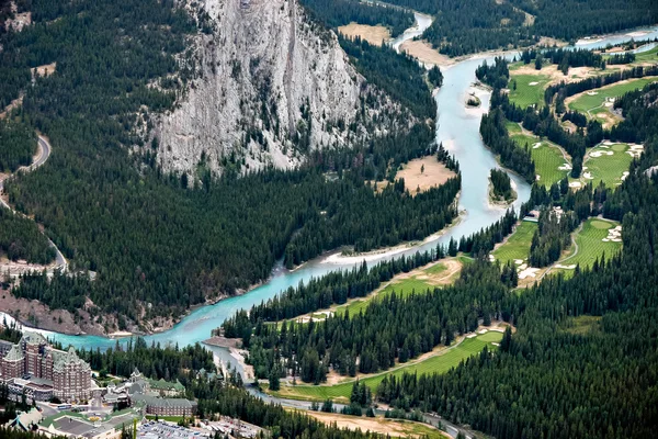 Το fairmont banff ελατήρια ξενοδοχείο και γήπεδο γκολφ — Φωτογραφία Αρχείου