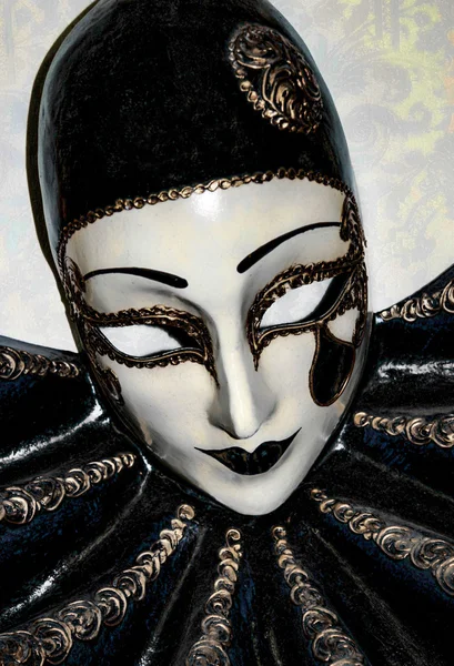 Venetian masks on display in a shop in Venice Italy — Stock Photo, Image