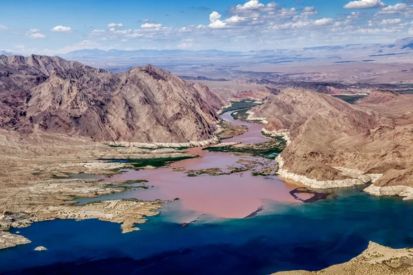 Il fiume Colorado si unisce al lago Mead — Foto Stock