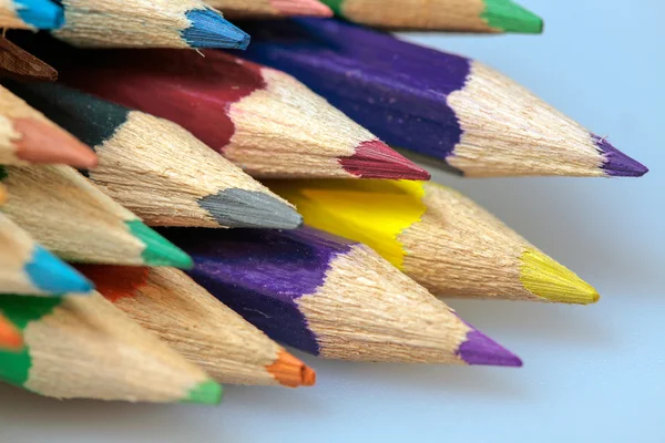 Un groupe de crayons de couleur — Photo