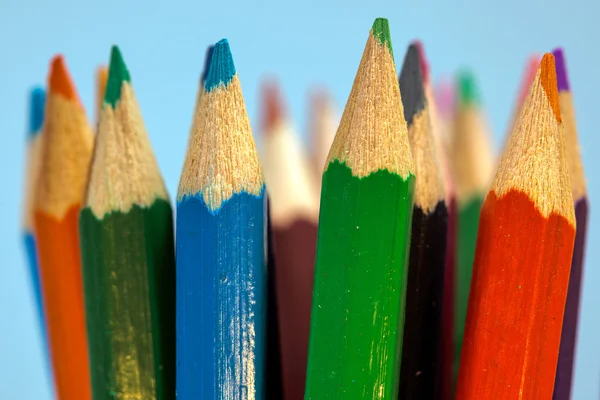 Un groupe de crayons de couleur — Photo