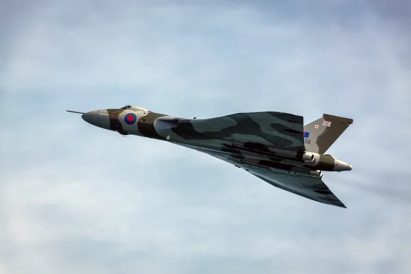 Avro vulcan xh558 在 airbourne — 图库照片