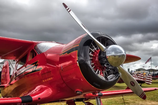 Goodwood canlanma, kırmızı bir rockette — Stok fotoğraf