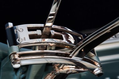 yakın çekim vites değişiminde rolls royce silver şafak 1908
