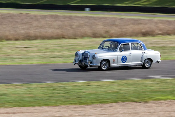 Vintage racing at Goodwood — Stock Photo, Image