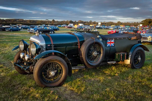 Bentley Vintage estacionado em Goodwood — Fotografia de Stock