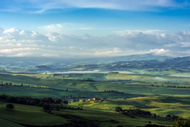 Val d 'Orcia' nın üzerinde gün doğumu