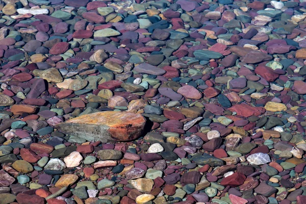 Colourful Stones in Lake McDonald — Stock Photo, Image
