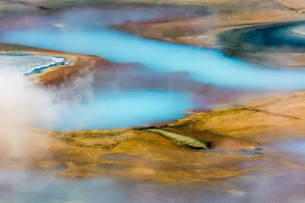 Norris Geysers bäcken — Stockfoto