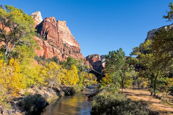 Zion Nationaal park utah herfst landschap Maagd — Stockfoto