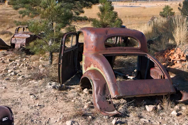 Машина, давно покинута в Юті. — стокове фото