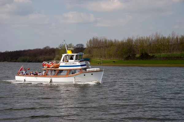 Cruise on Bewl Water near Lamberhurst Kent — Stock Photo, Image