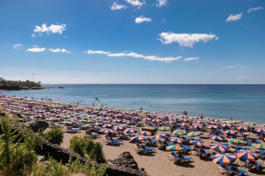insanlar lanzarote İspanya bir sahilde rahatlatıcı