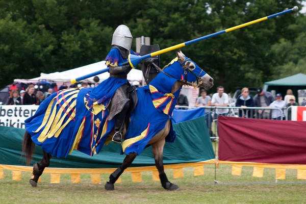 Medieval jousting re-enactment event at the Hop Farm — Stock Photo, Image