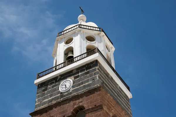 Kostelní zvonice v teguise Evropa Španělsko Kanárské ostrovy lanzarote — Stock fotografie