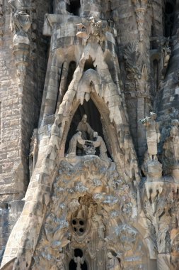 Ayrıntı bölümünün gaudi katedral görünümünü barcelona