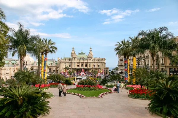 Una vista del Casino en Monte Carlo Mónaco desde los jardines — Foto de Stock