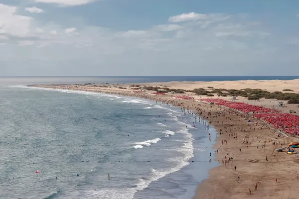 Pohled na pláž playa del ingles maspalomas na ostrově gran canaria — Stock fotografie