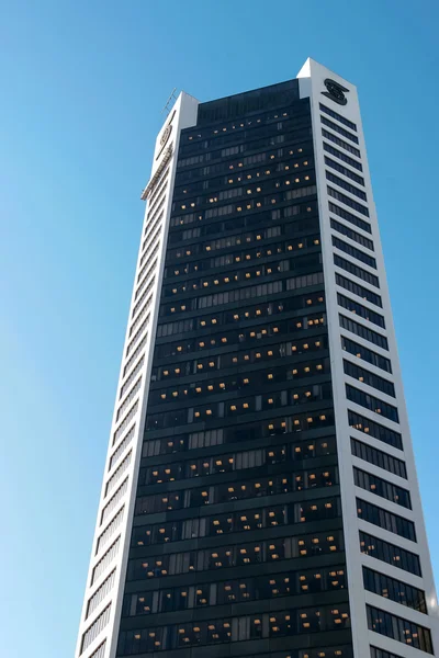Bloco de escritórios de alta elevação em Vancouver — Fotografia de Stock