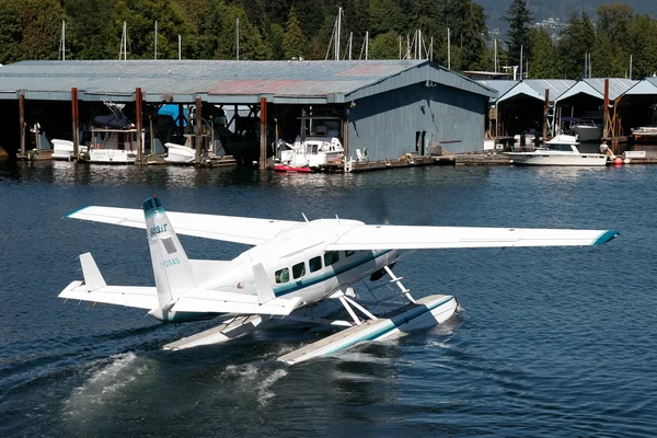 Hydroplán pojíždění ve Vancouveru — Stock fotografie