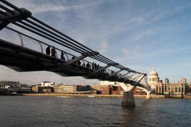 Millennium Köprüsü ve st Paul Katedrali