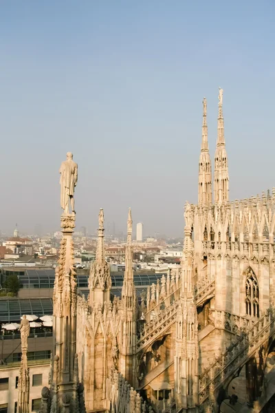 Spires and statues of the Duomo Cathedral — Stock Photo, Image
