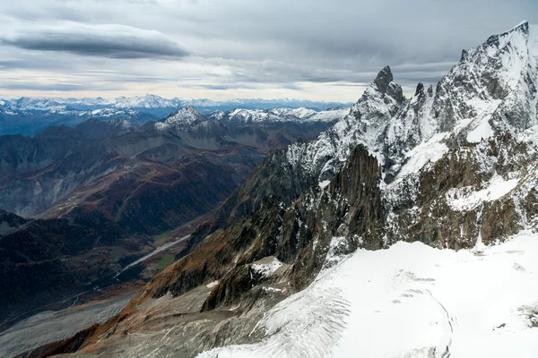 Utsikt från monte bianco (mont blanc) valle d'aosta Italien — Stockfoto